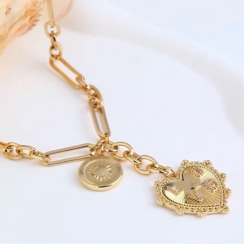 NEW 18K Waterproof Heart Necklace Statement Necklace